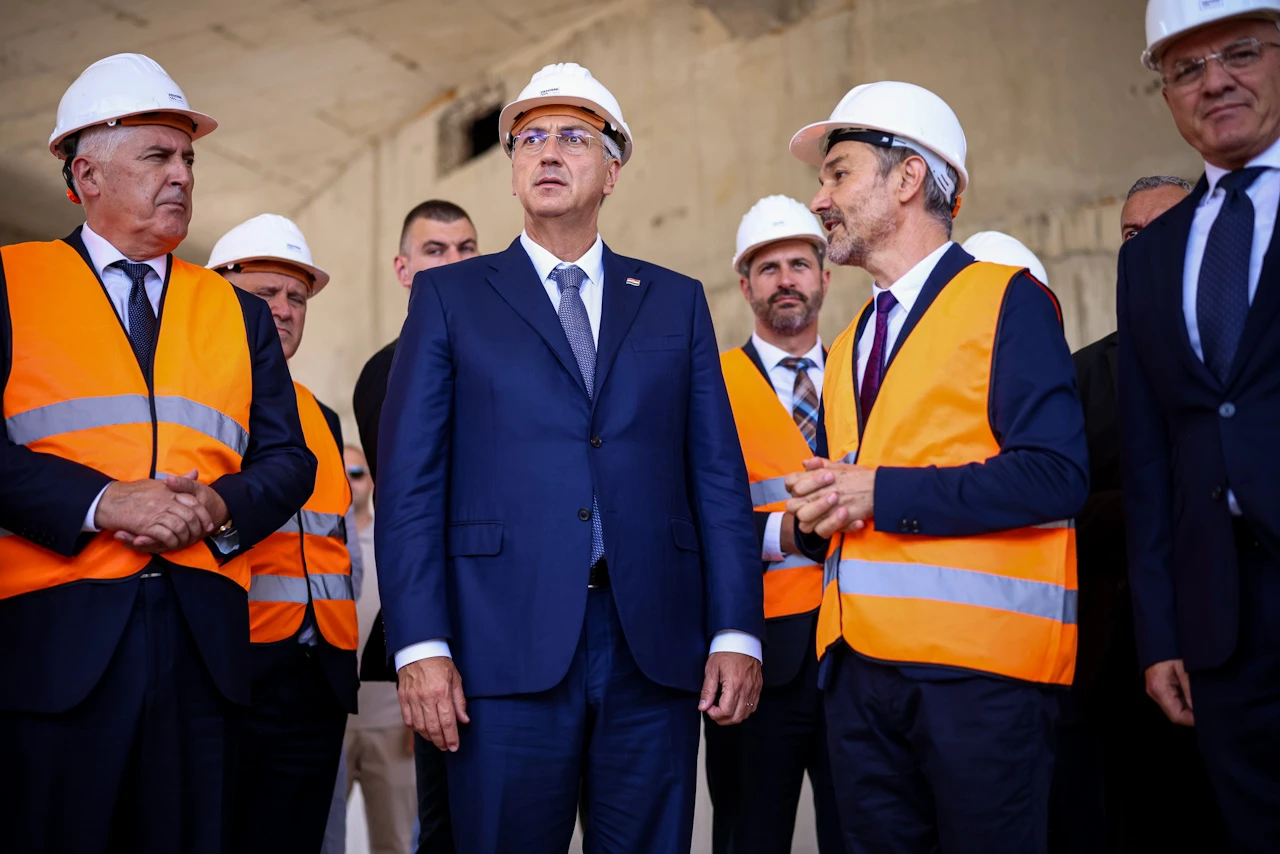 Muftija Dedović prozvao Plenkovića pa poručio: Granica na Bulevaru se iz dana u dan podebljava