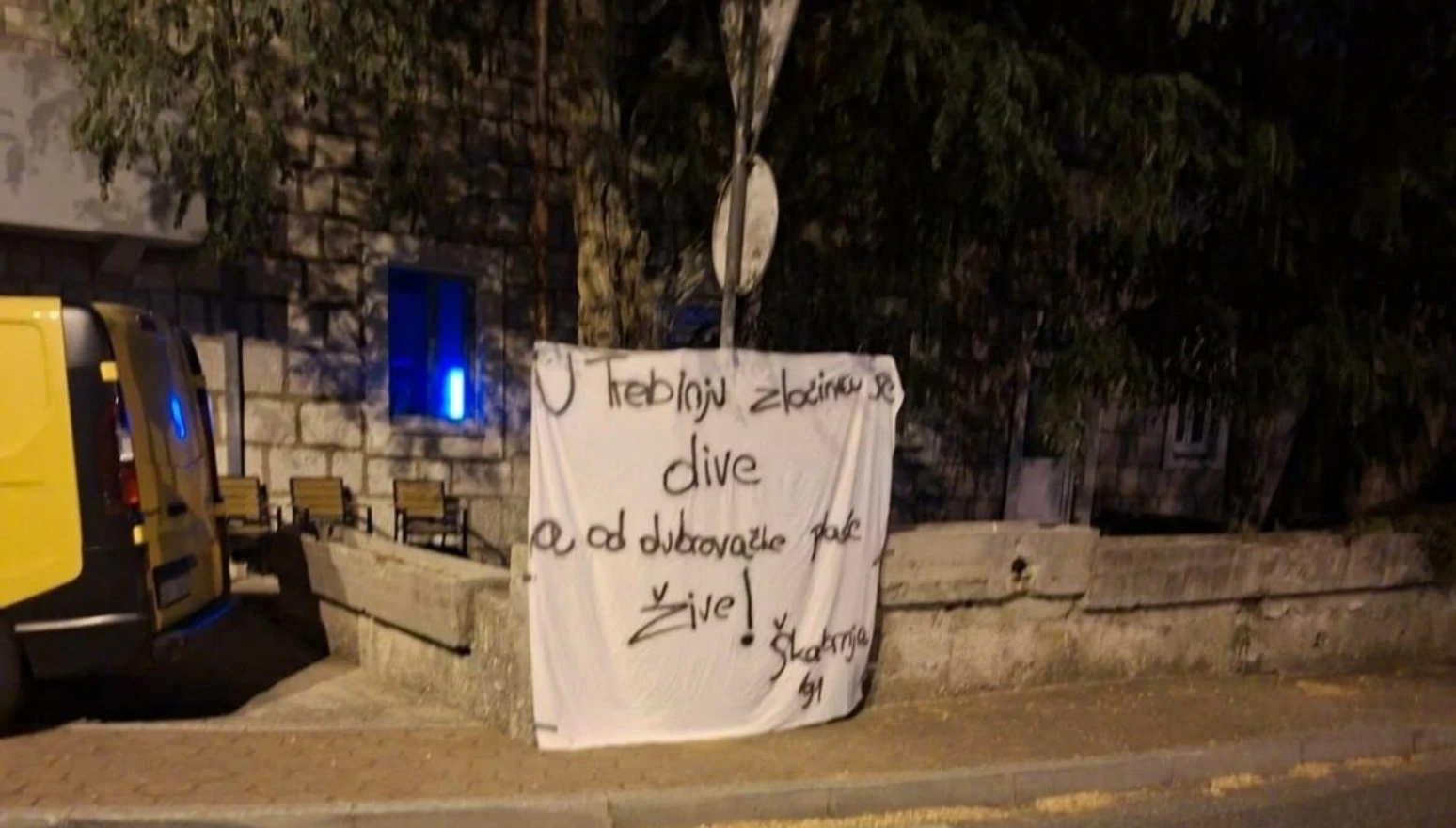 Trebinjcima koji su veličali Mladića oduzete radne dozvole i zabranjen ulazak u Hrvatsku