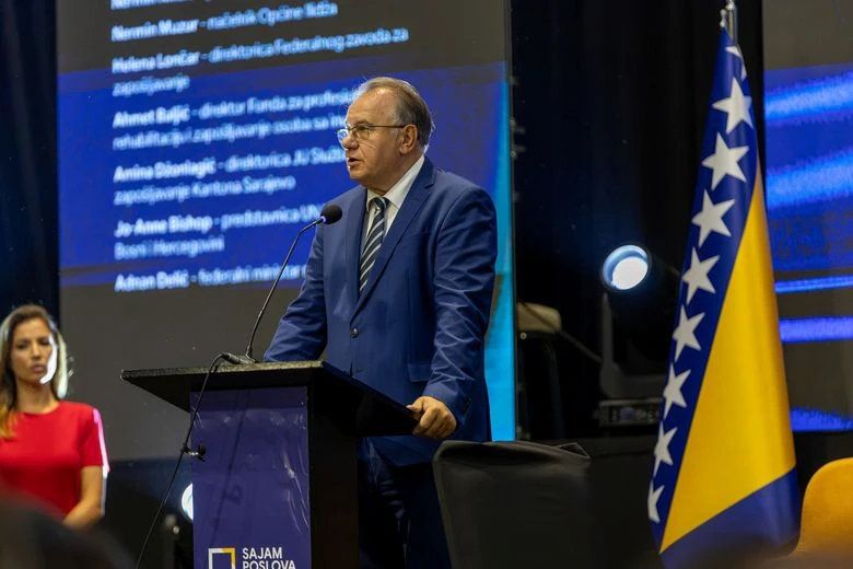 Federalni premijer Nermin Nikšić
