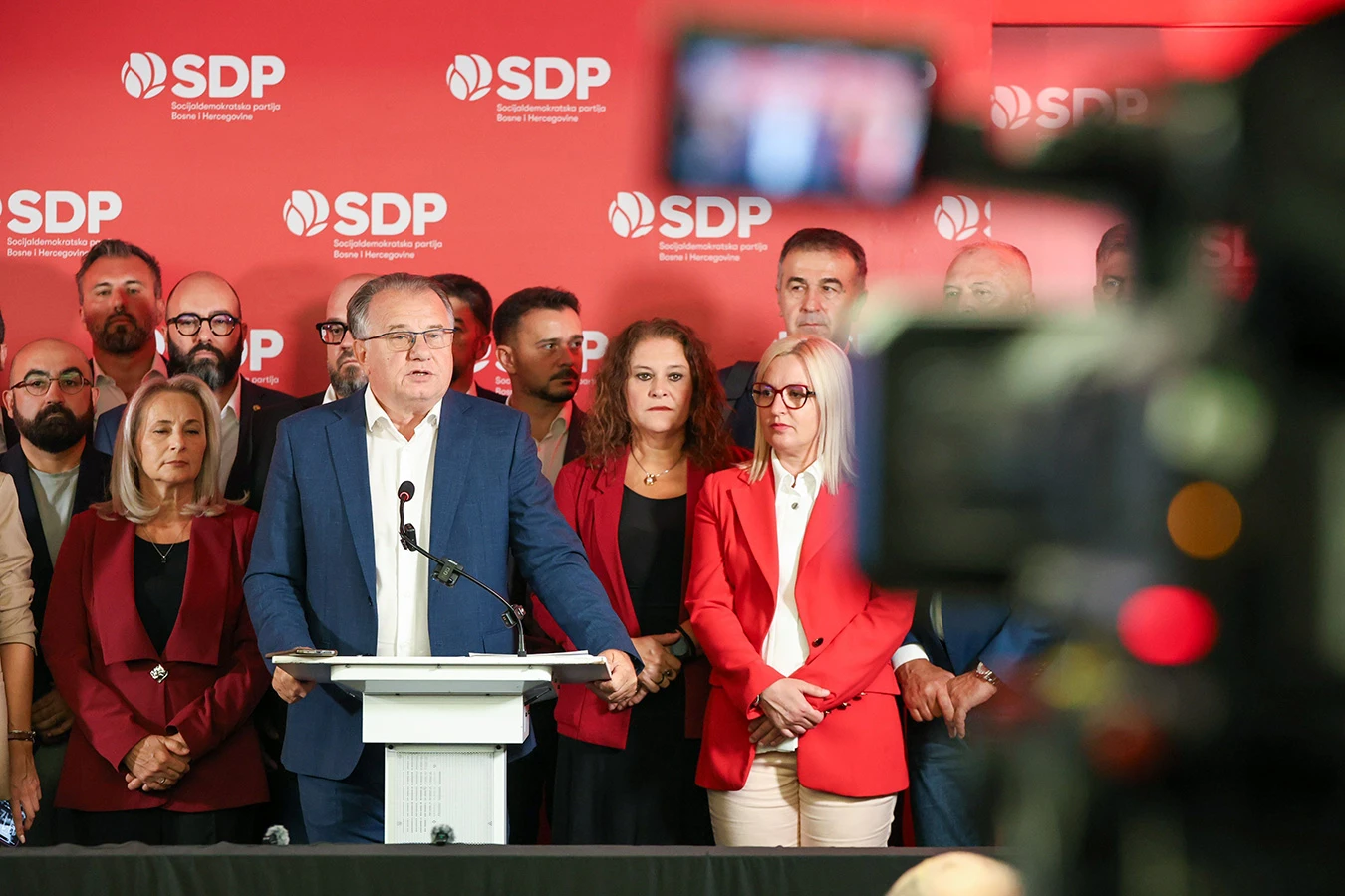 SDP predstavio šest obveza: Rasle bi plaće, mirovine i poštenje…