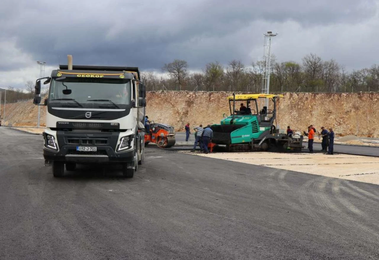 Važan trenutak za Koridor Vc: Završava proboj tunela Kvanj