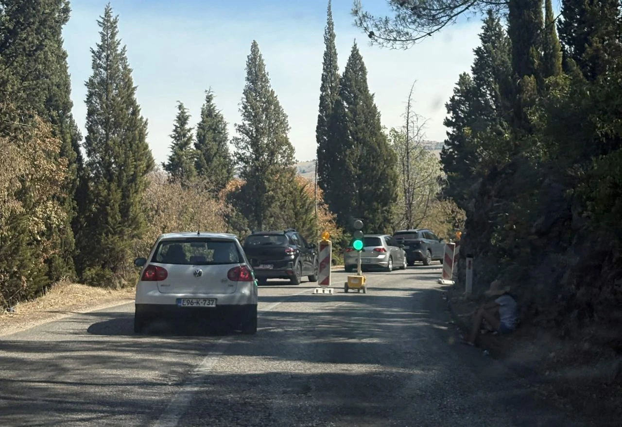 FOTO | Radovi usporavaju promet na cesti Mostar – Čitluk