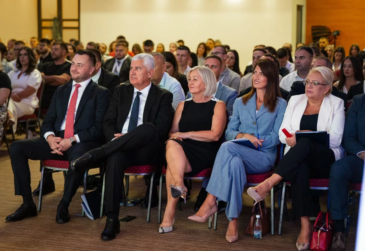 Filipović na konvenciji Mladeži HDZ-a BiH: "Želimo da europski standard dođe ovdje, a ne da mladi odlaze"