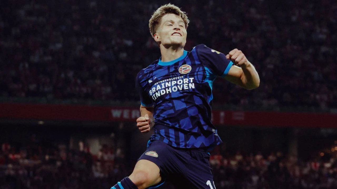 Bio na izlaznim vratima, a onda zabio u velikom derbiju protiv PSV-a