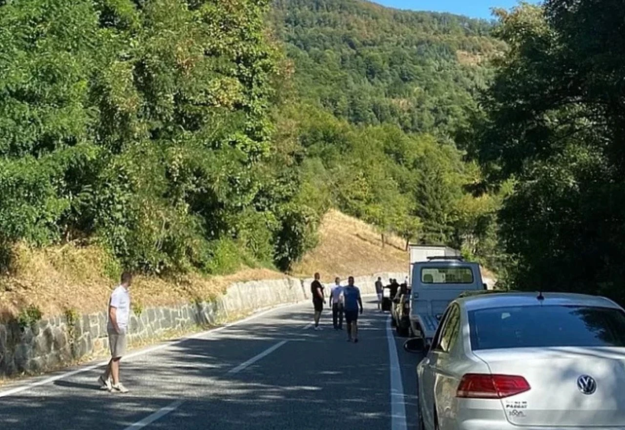 Motociklist poginuo na M-17 kod Bradine