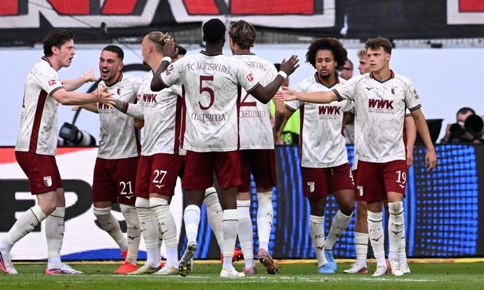 Augsburg skočio na vrh Bundeslige, potop HSV-a na domaćem terenu