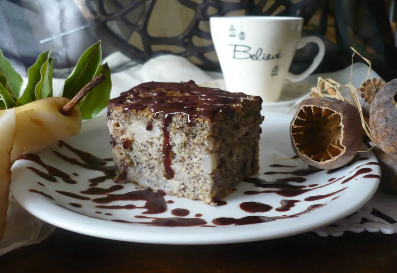 Sočan kolač od maka i krušaka: Jednostavan recept za desert bez puno muke