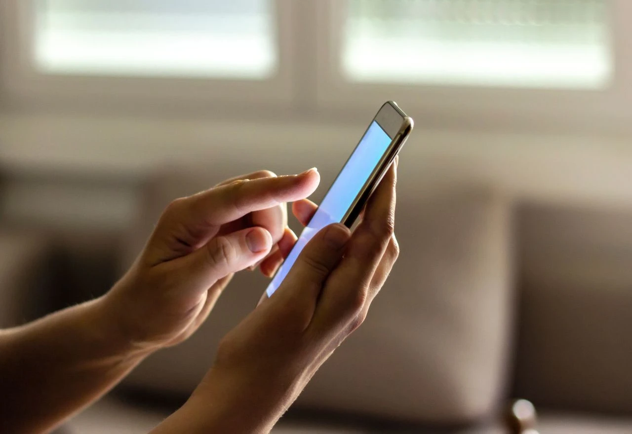 Kliknule na lažni SMS banke, pa ostale bez gotovo 16.000 eura