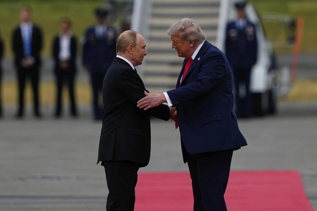 Putin i Trump razgovarali sat vremena, Ukrajina bila glavna tema