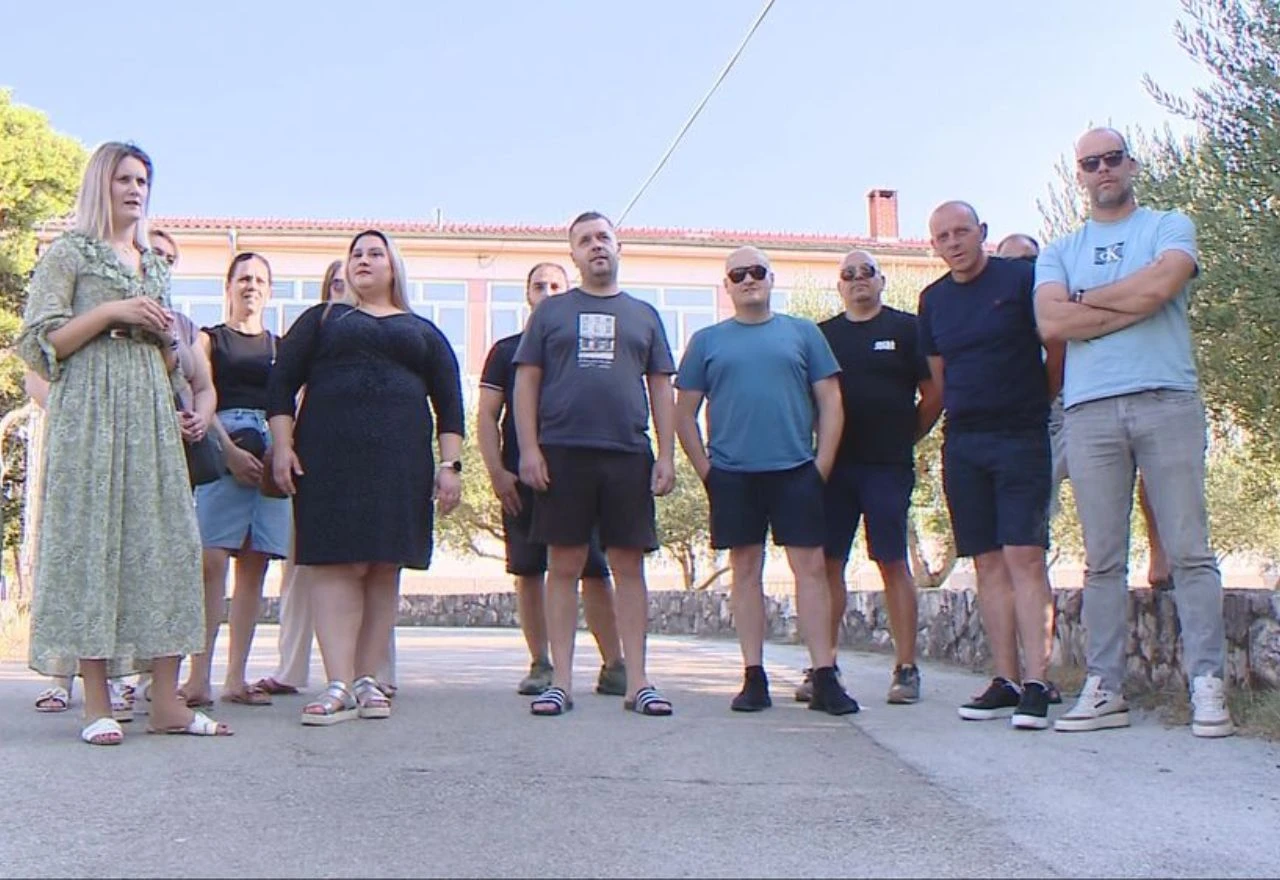 Bojkot nastave zbog učiteljice: "Ona spava na satu, a kad je probude..."