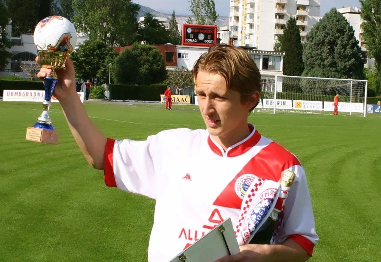 Luka Modrić dodjeljen trofej Filip Šunjić Pipa