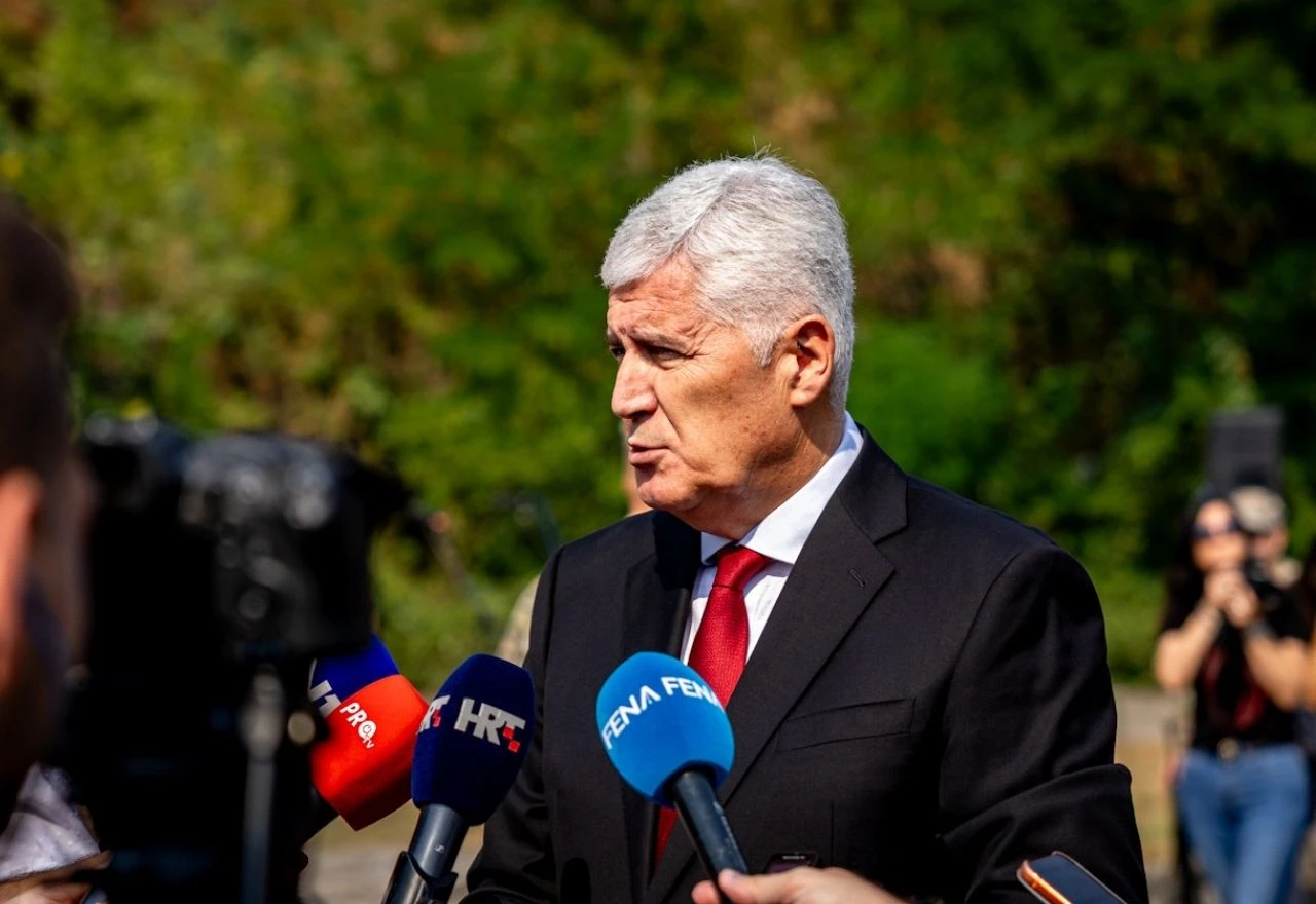 FOTO | Čović u Grabovici: BiH neće profunkcionirati dok ne raščistimo s prošlošću