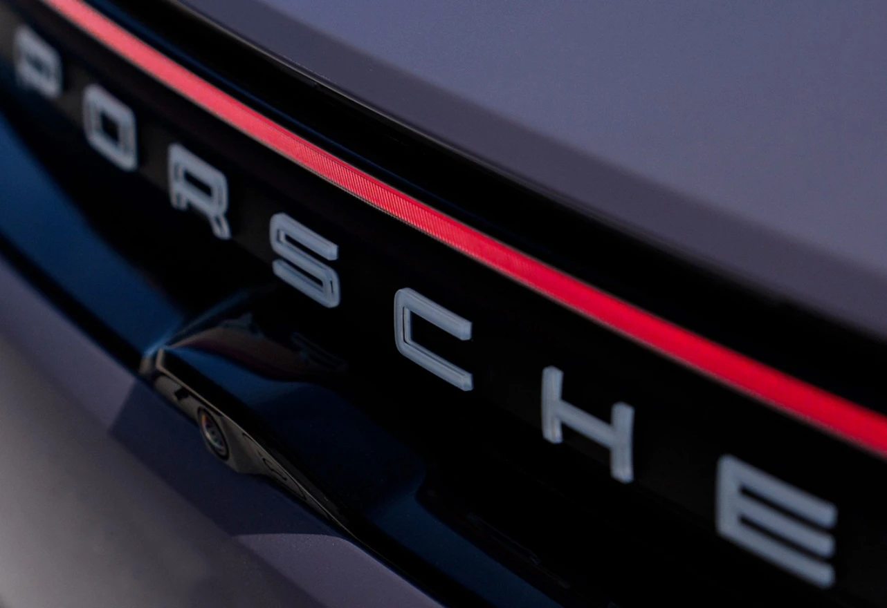 Porsche 'leti' u Svemir