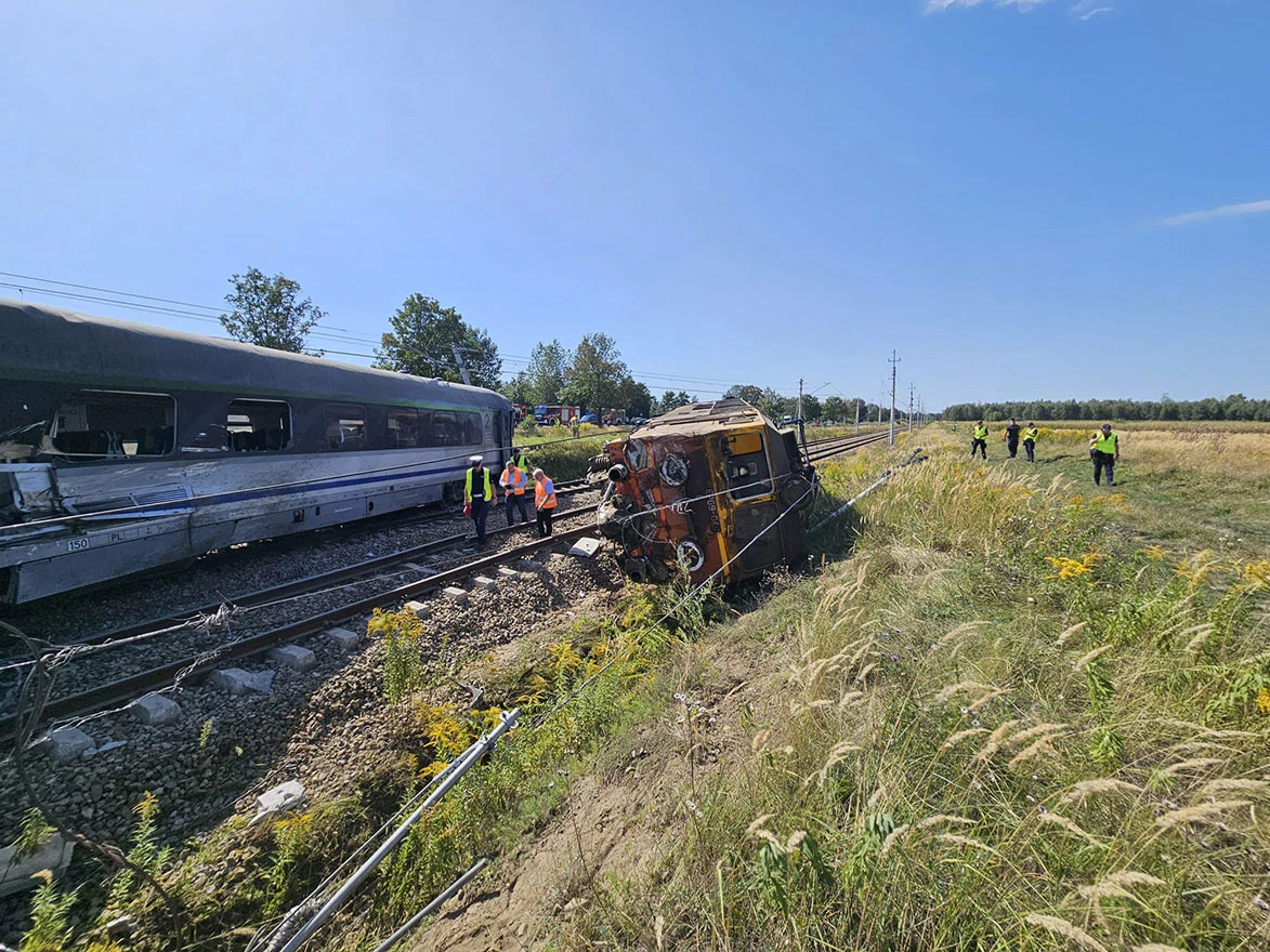 Vlak sa 120 putnika udario u kamion: Najmanje 20 ozlijeđenih