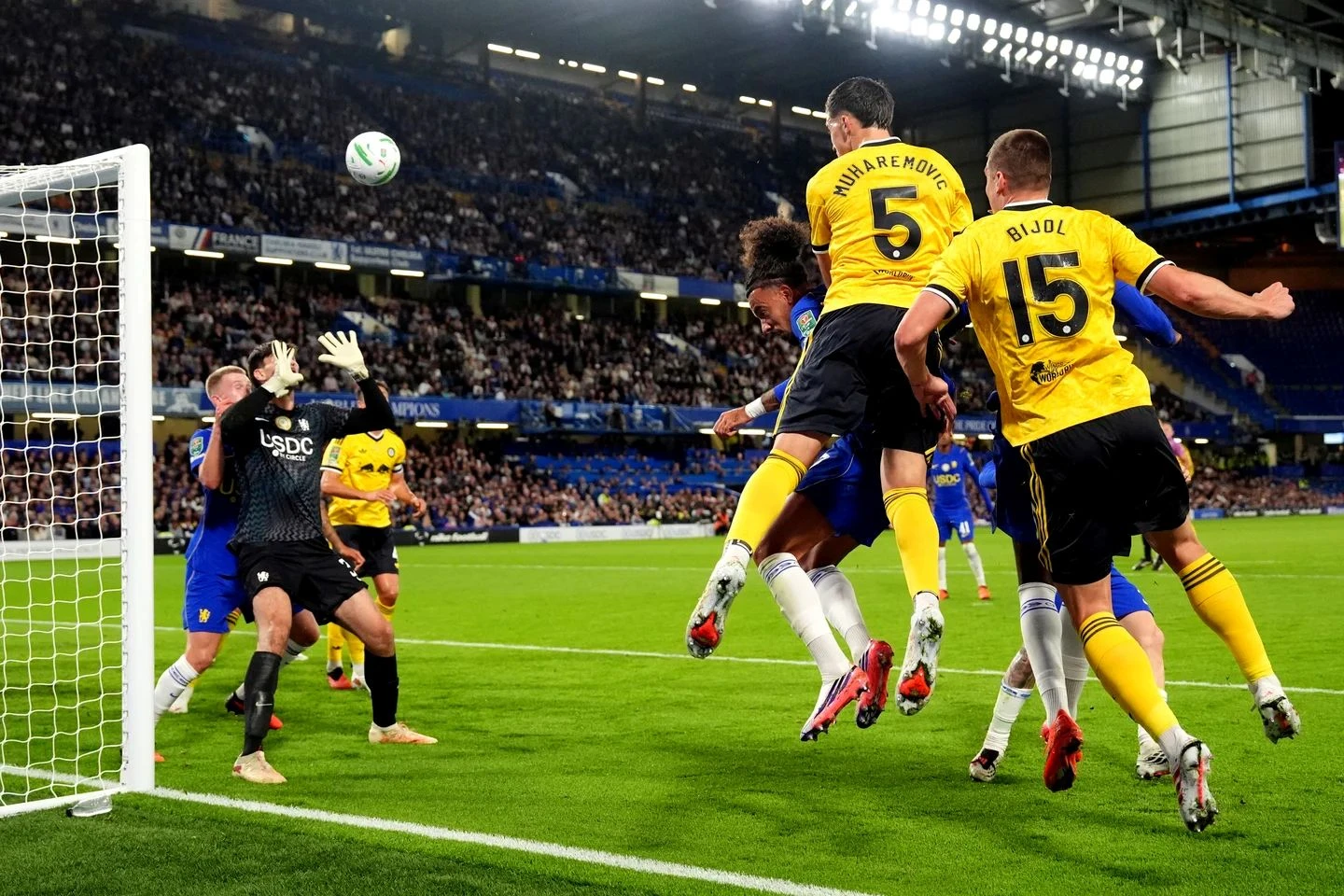 Počelo je od Muharemovića, na kraju je Chelsea slavio sa teniskih 6-3
