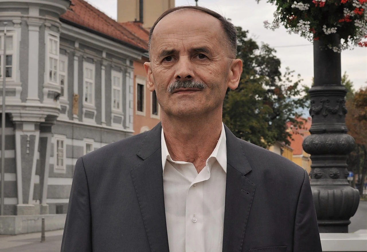 Pero Pavlović dobitnik Književne nagrade ''Nikola Šop'' za zbirku ''Bilinski jezici''