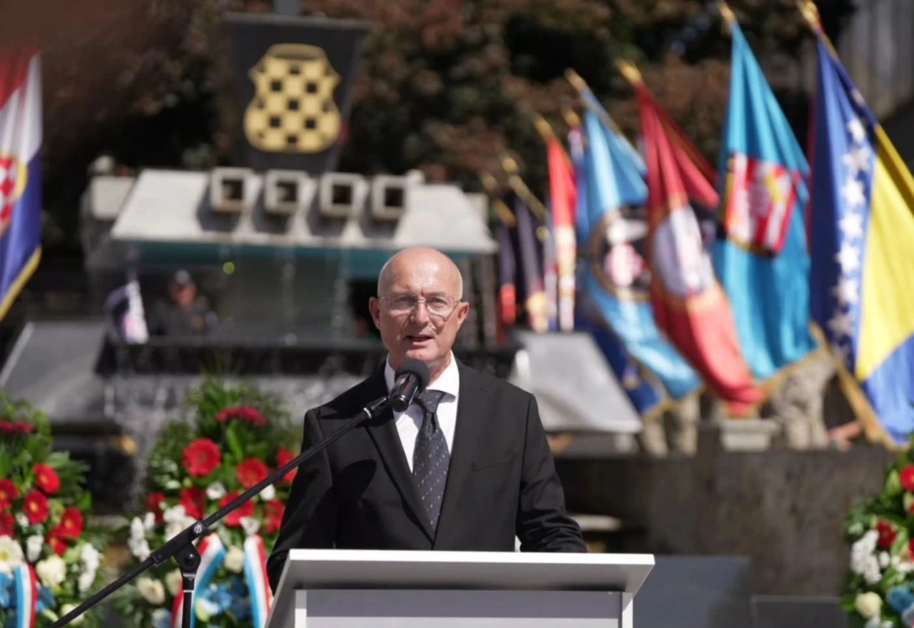 Šimunović o zastavi s ljiljanima na jajačkoj tvrđavi: "Provokacija"