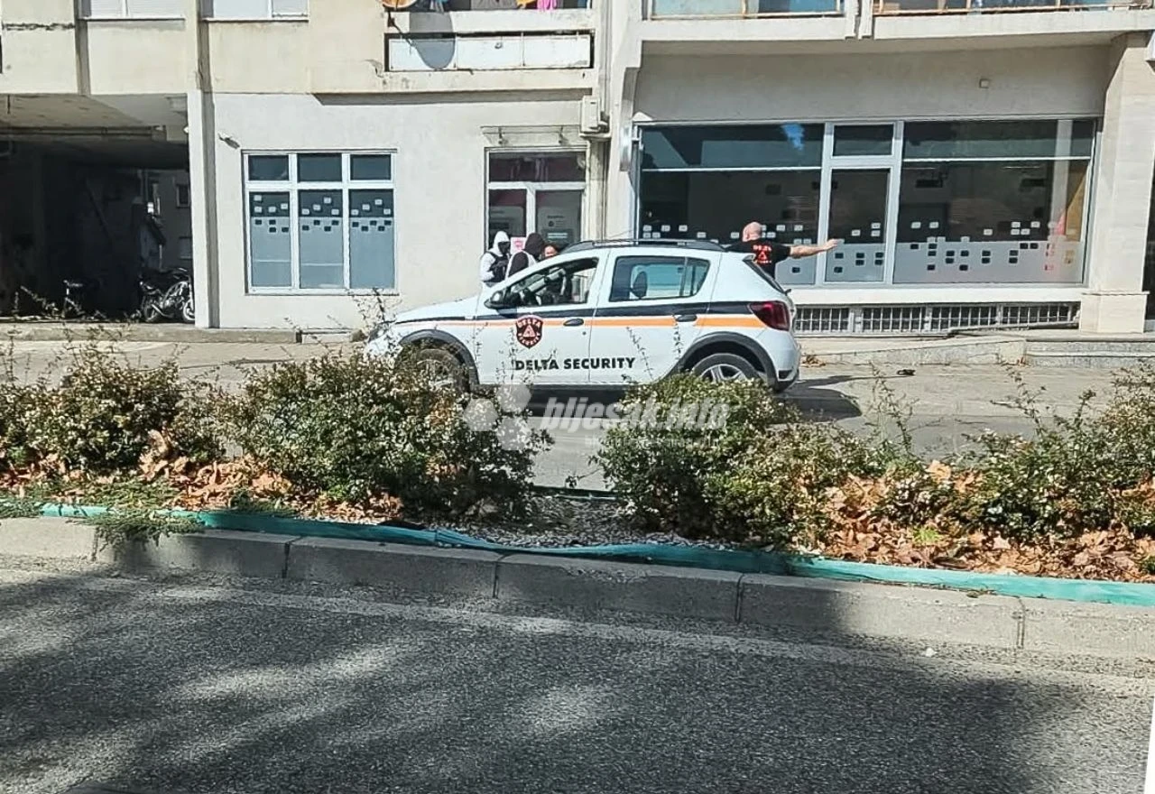Oružana pljačka ispred Mostarke