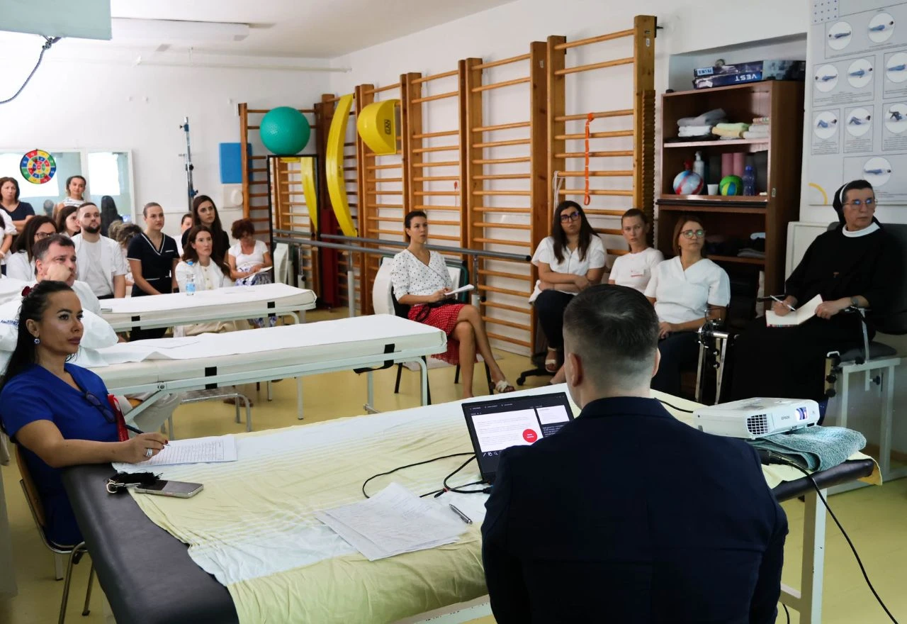 Edukativno predavanje o TECAR terapiji u SKB-u Mostar
