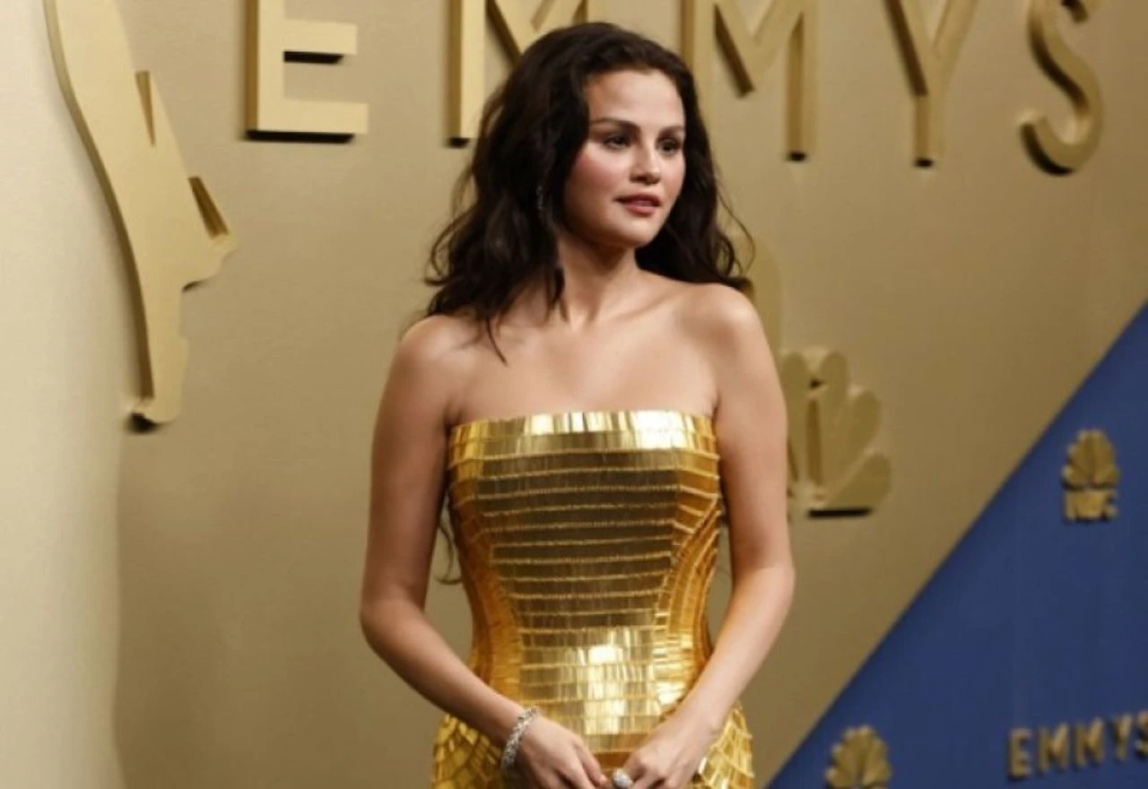 Selena Gomez zasjala u zlatu i privukla sve poglede na Emmyjima