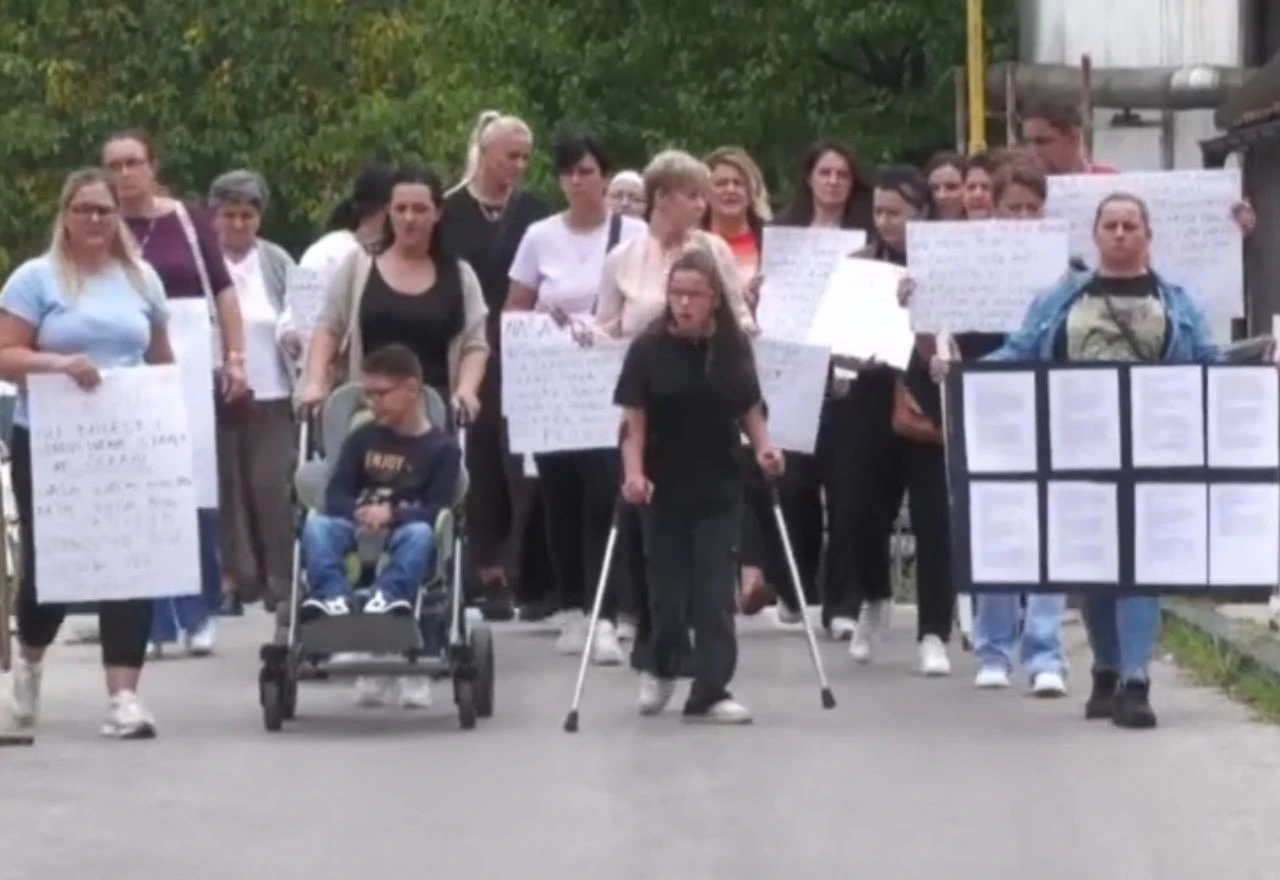 Roditelji djece s neurološkim bolestima prosvjedovali: Na preglede moraju u Mostar i Sarajevo