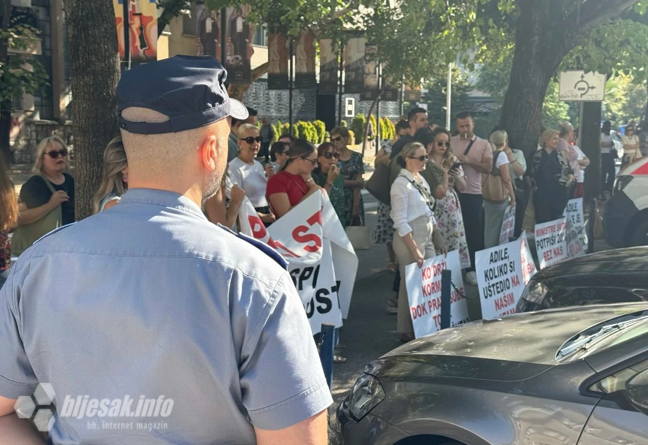 Pravosudni službenici prosvjedovali ispred Vlade HNŽ-a