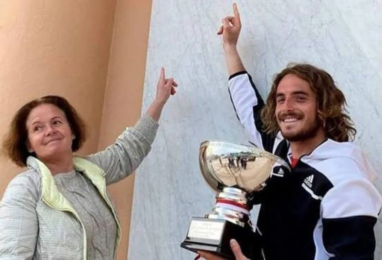 Kaos u obitelji Tsitsipas: Tetka uhićena, mama u bijegu