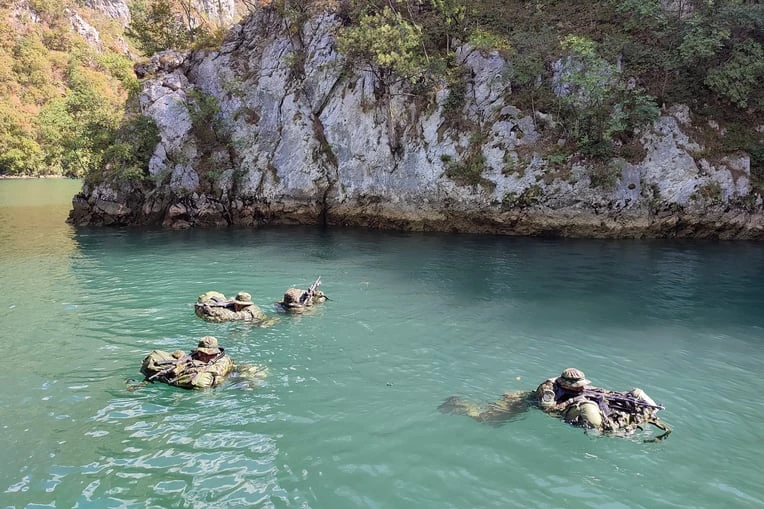 Vojska Srbije vježbala uz samu granicu s BiH, pucnjava uznemirila povratnike