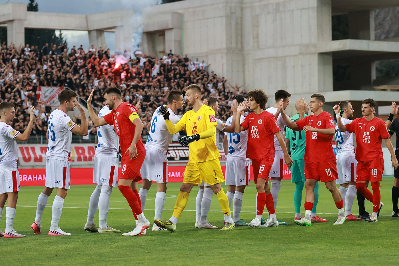 Nadmoćniji suparnik