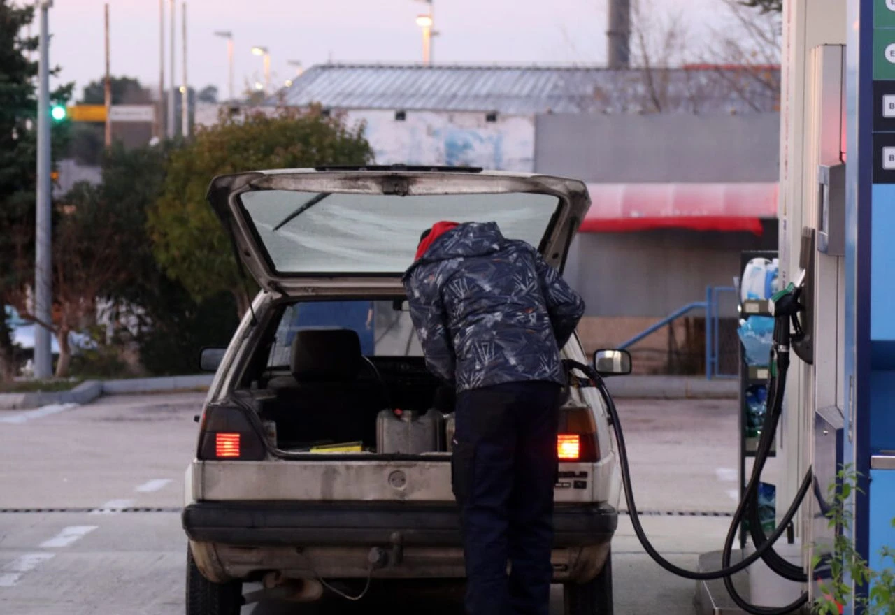 Francuska ostaje bez goriva, cijene divljaju Europom: U Mostaru dizel ide do 3,90 KM