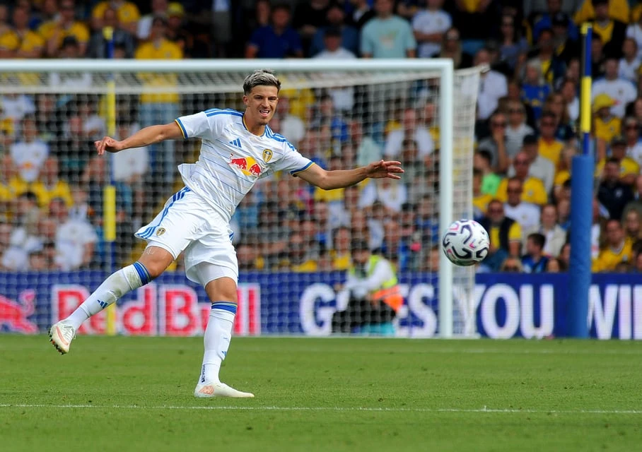 Leedsu bod, Manchester City preuzeo vrh tabele