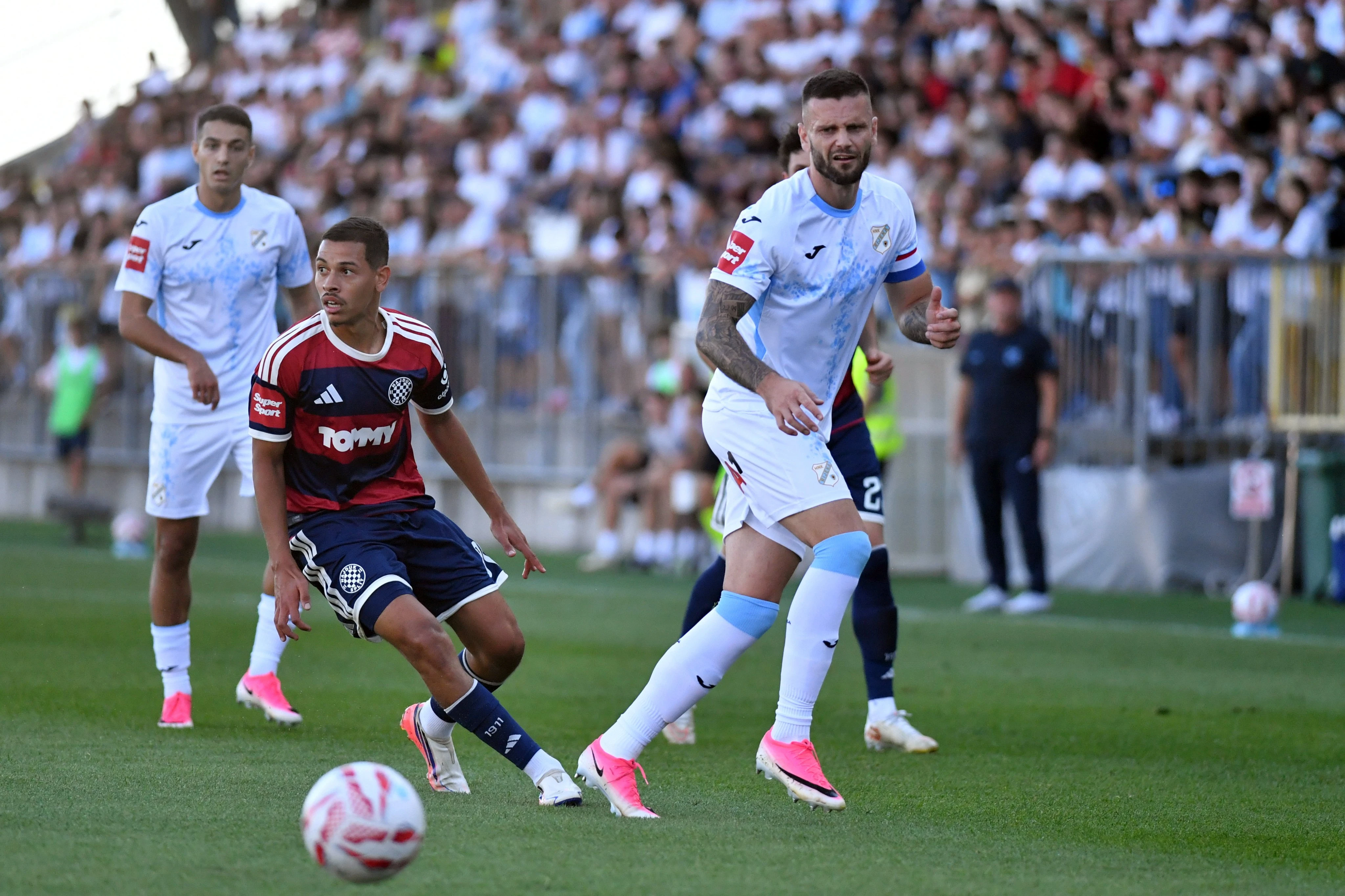 Rijeka razbila Hajduk, vrh preuzeo Dinamo nakon pobjede s igračem manje