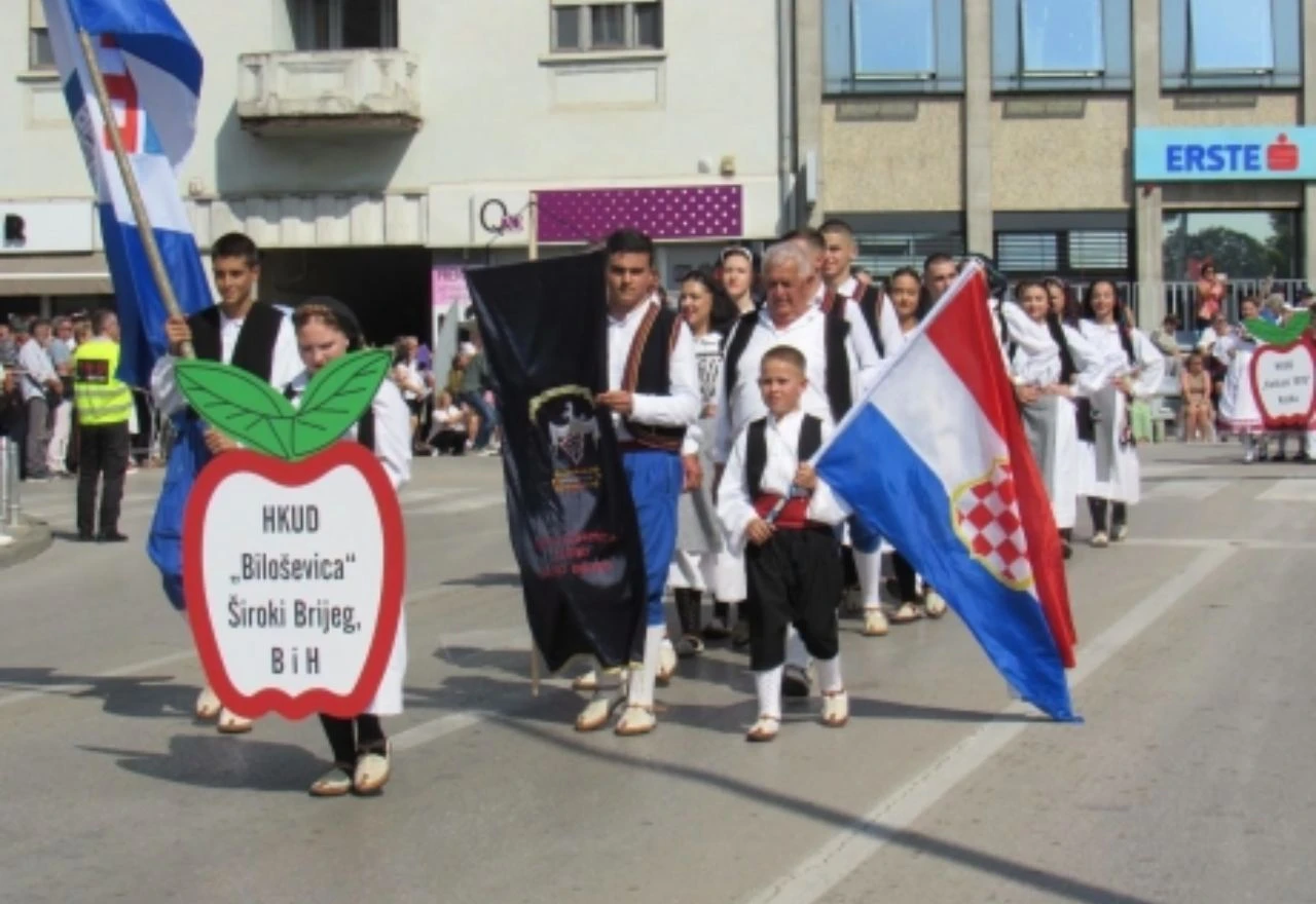 Iz Širokog Brijega stigli u Vinkovce i pokazali kako se nekad živjelo u Hercegovini
