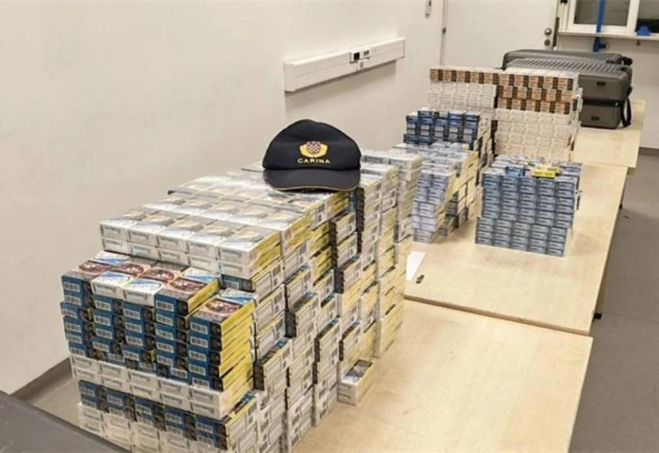 Državljaninu BiH oduzeto vozilo i cigarete