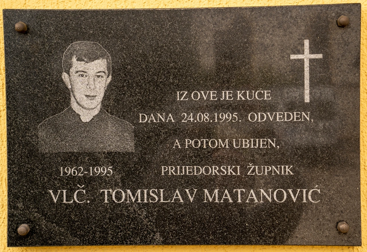 31 godina od hladnokrvnog ubojstva prijedorskog župnika i njegovih roditelja