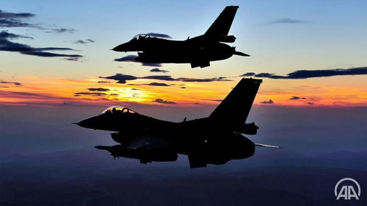 Drama u Njemačkoj: F-16 naglo izgubio visinu i srušio se kod piste