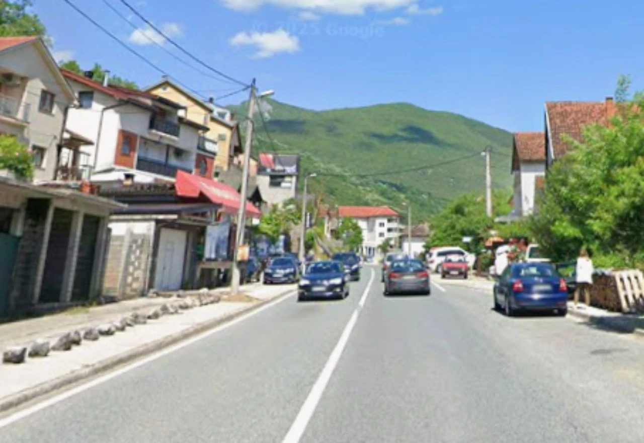 Detalji nesreće na M-17: Dvije osobe ozlijeđene, promet normaliziran