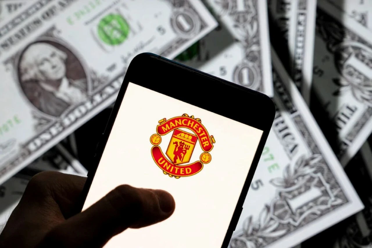 Paradoks Manchester Uniteda: Rekordni prihodi, milijarda duga i san o stadionu od dvije milijarde funti
