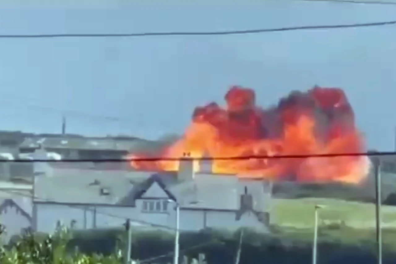 VIDEO | Srušio se britanski vojni zrakoplov u Walesu