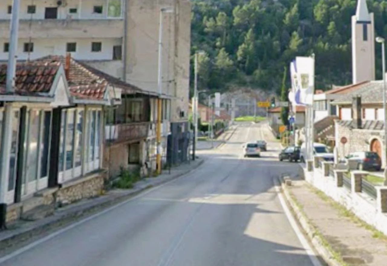 Stolac: Vozačica ozlijeđena nakon slijetanja s ceste