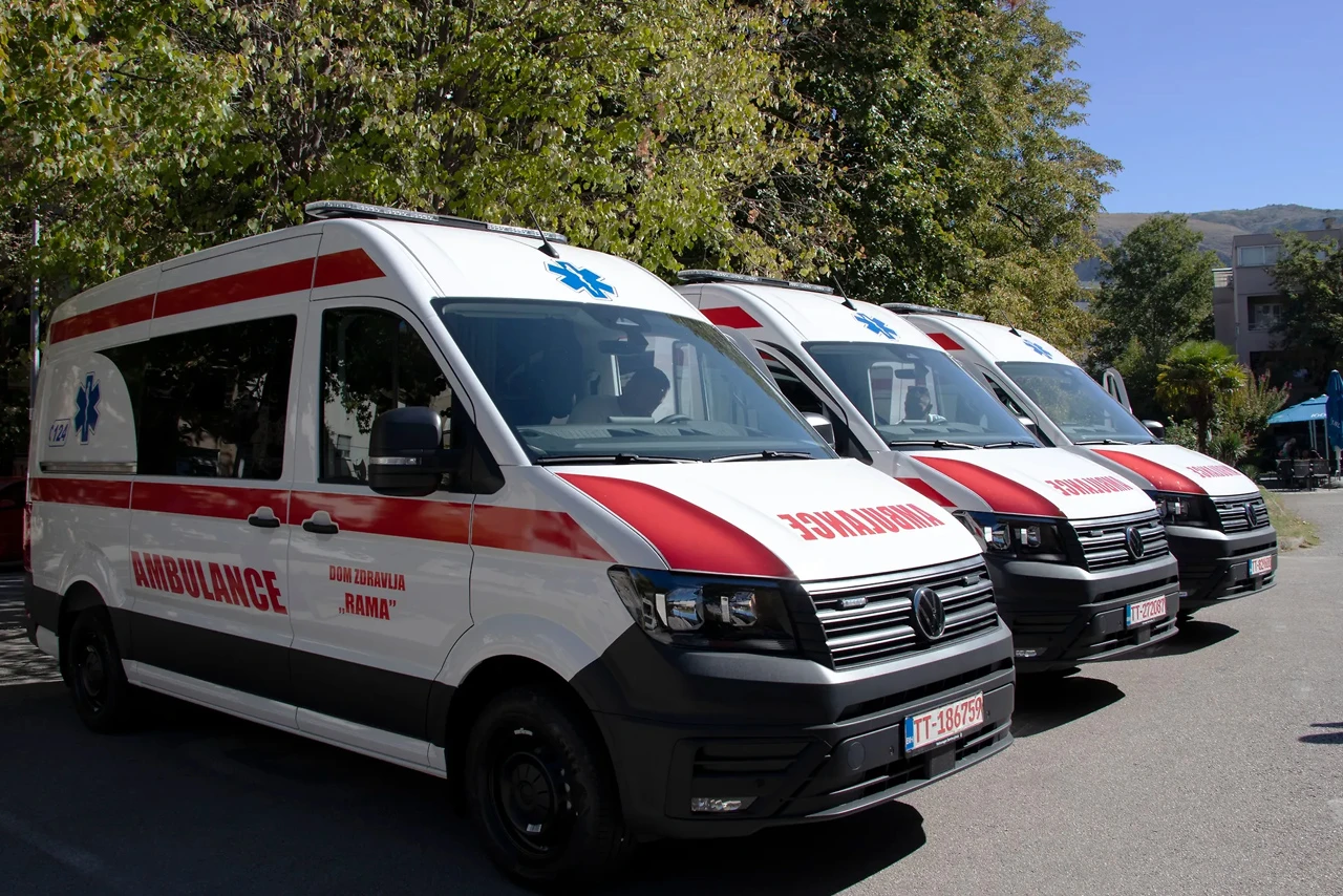 Vlada HNŽ-a donirala nova vozila hitne pomoći Rami i Mostaru