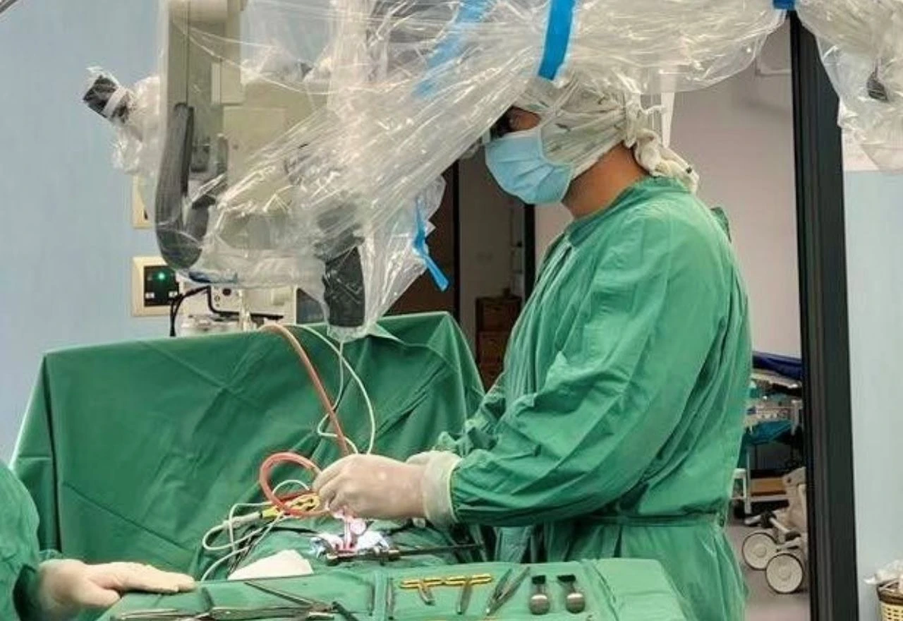 Neurokirurzi u Doboju uspješno uklonili veliki tumor na mozgu