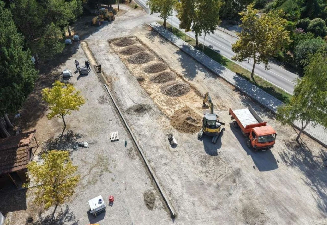 Novi parking i nogostup ispred jednog od simbola Čapljine