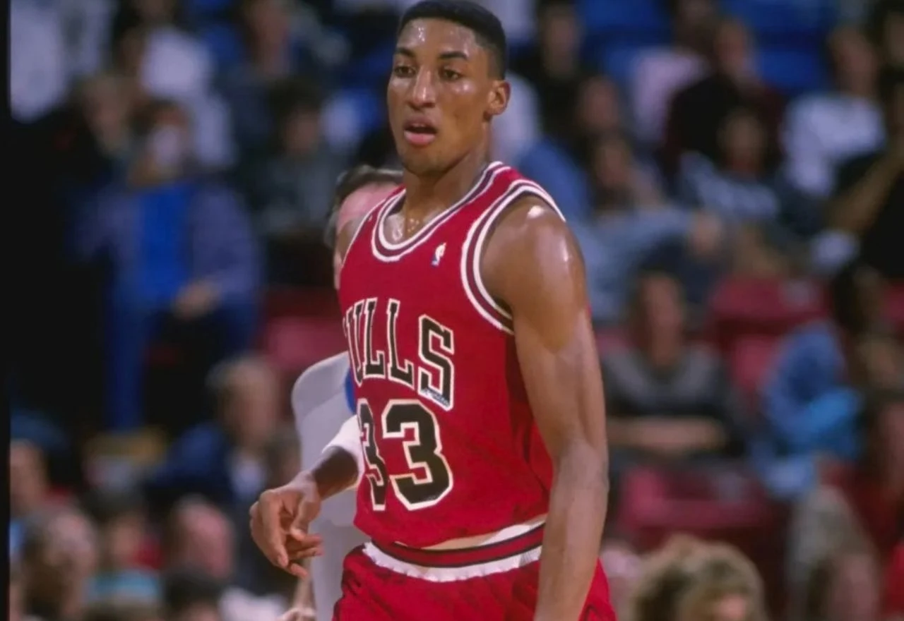 Osvojio je šest NBA prstenova, a jednim zakucavanjem ponizio je legendarnog centra
