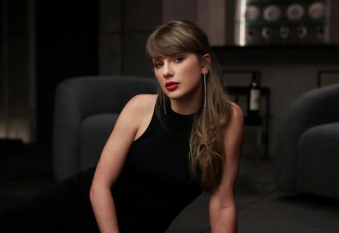 Taylor Swift ispisala povijest na VMA-ima, nagradu posvetila Dolly Parton