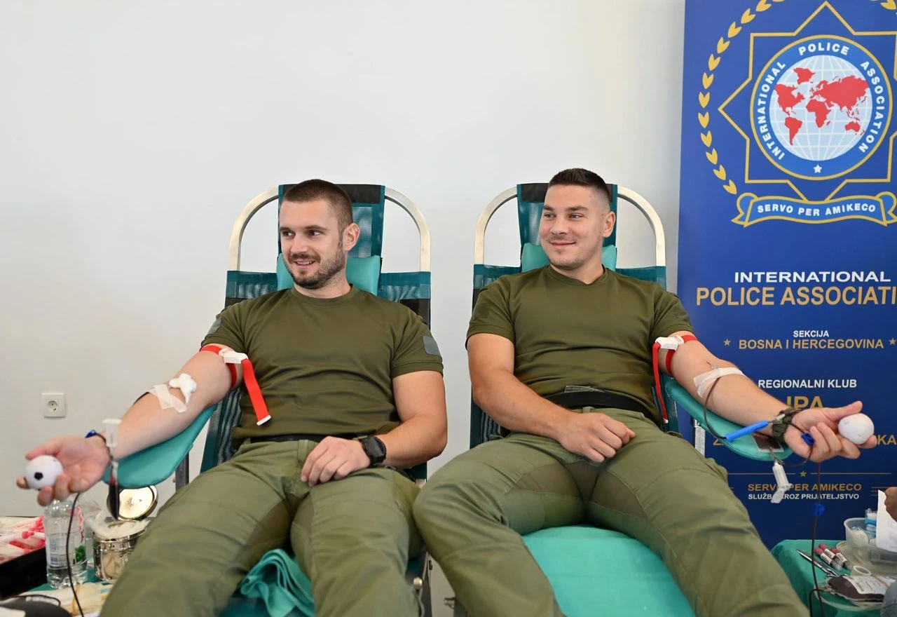 Djelatnici MUP-a ŽZH darovali krv