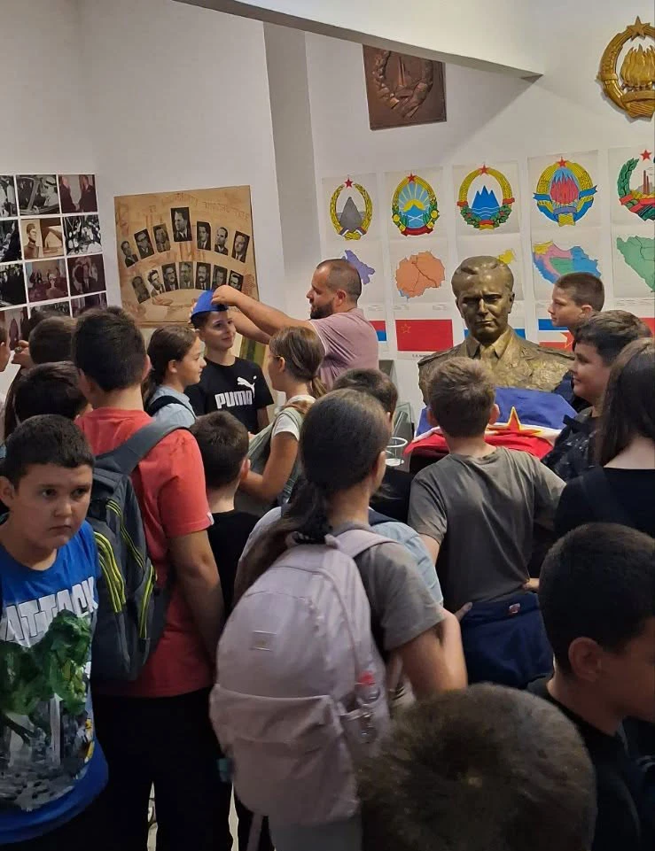 Knjige, eksponati i dokumenti: Edukativna nastava mostarskih učenika