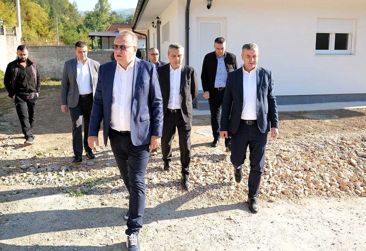 Nikšić i Dizdar obišli nove kuće u Trusini: Obnova nakon poplava ulazi u završnicu