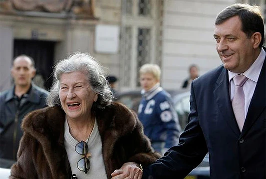 Dodik najavio 'sve državne počasti' ženi koja ga je stvorila