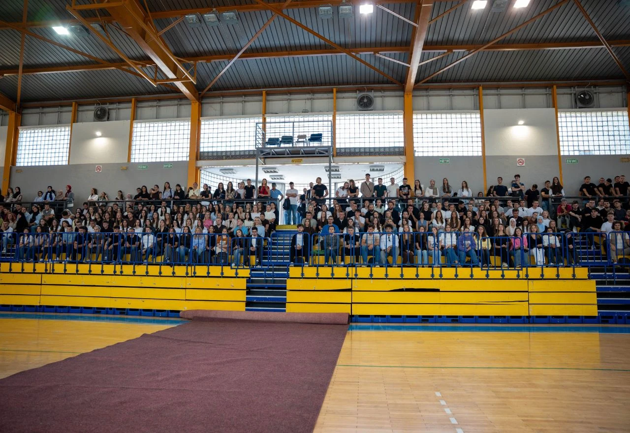 Održan tradicionalni Brucoški sat na Univerzitetu ''Džemal Bijedić''